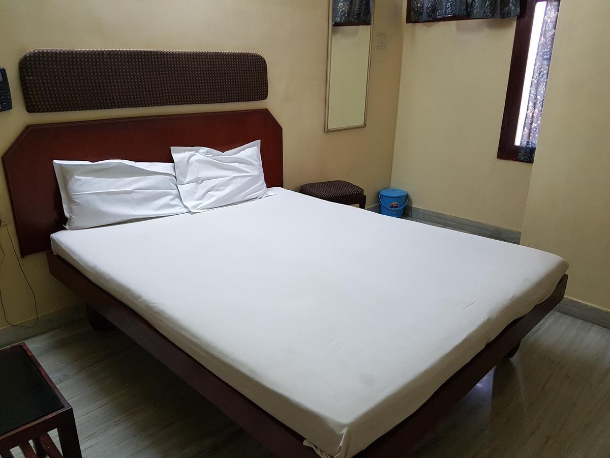 Sri Sai Residency Hotel Tirupati Exterior photo